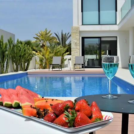 With Private Pool Βίλα *
