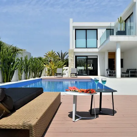 With Private Pool * Llobregales